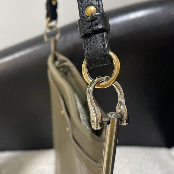 Chloe Medium Roy Clutch - Picture 10 of 14